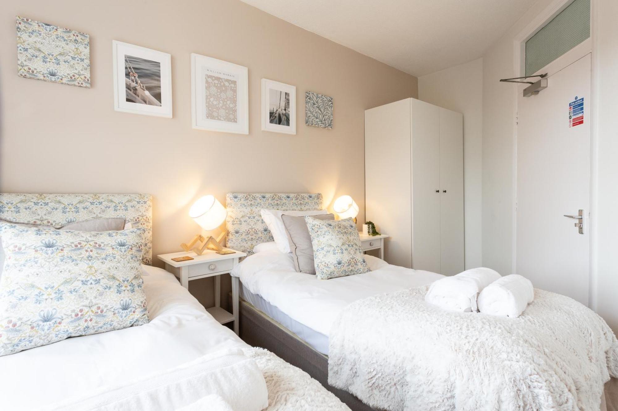 Harry'S House Poole Hotel ภายนอก รูปภาพ